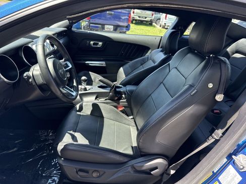 Used 2022 Ford Mustang GT Premium w/ GT Performance Package RWD image 12