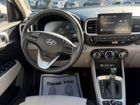 Certified 2026 Hyundai Venue SEL FWD image 25
