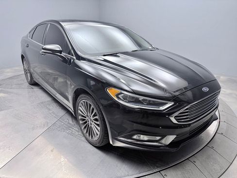 Used 2017 Ford Fusion SE image 3