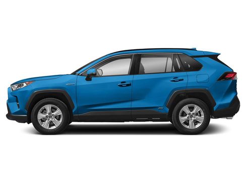 Used 2021 Toyota RAV4 XLE image 3