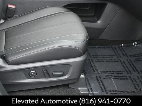Certified 2026 INFINITI QX60 Luxe w/ Cargo Package AWD/4WD image 7