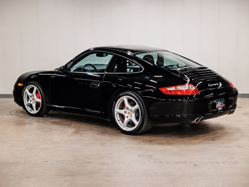 Used 2005 Porsche 911 Carrera S image 24
