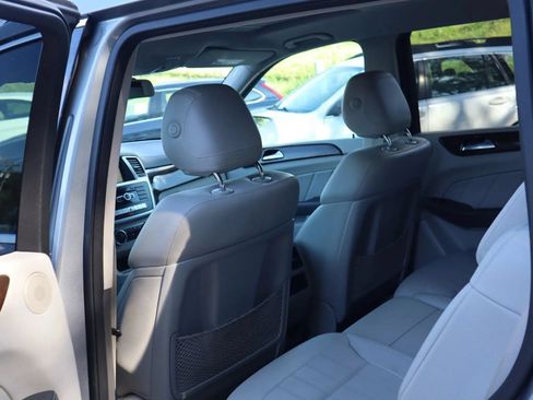 Used 2016 Mercedes-Benz GL 320 BlueTEC 4MATIC image 17