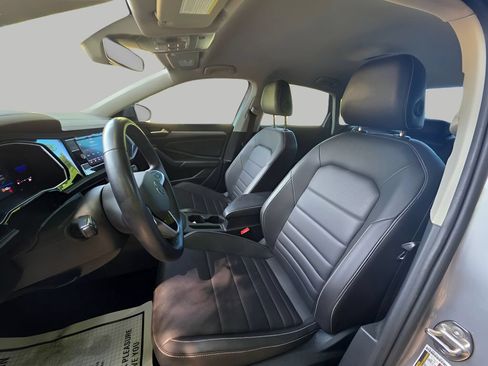 Used 2024 Volkswagen Jetta SE FWD image 14
