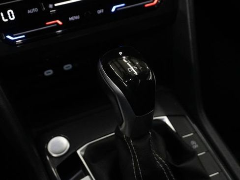 Used 2024 Volkswagen Tiguan SE AWD/4WD image 28