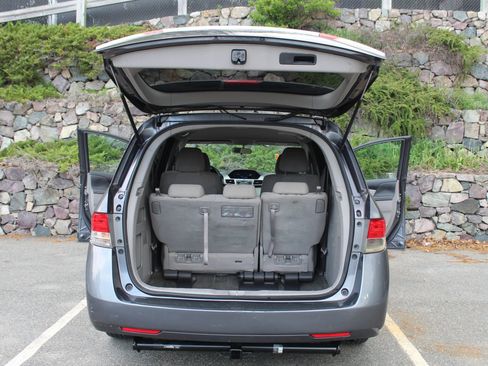 Used 2016 Honda Odyssey LX image 10