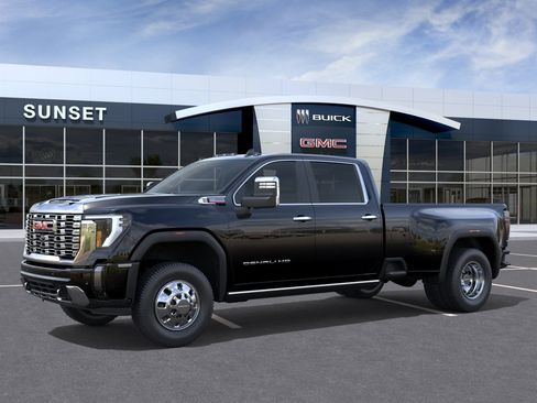 New 2026 GMC Sierra 3500 Denali w/ Denali Reserve Package AWD/4WD image 2
