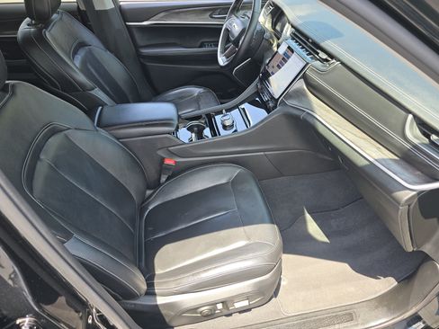 Used 2022 Jeep Grand Cherokee L Limited AWD/4WD image 29
