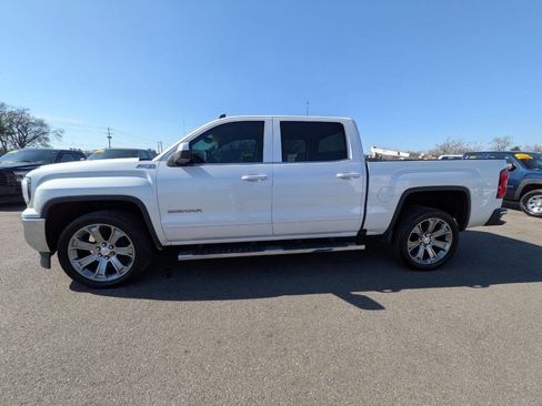 Used 2017 GMC Sierra 1500 SLE w/ SLE Value Package image 1