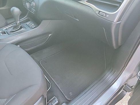 Used 2020 Jeep Cherokee Latitude image 39