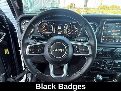 Used 2019 Jeep Wrangler Unlimited Sahara w/ Quick Order Package 24M Moab AWD/4WD image 19