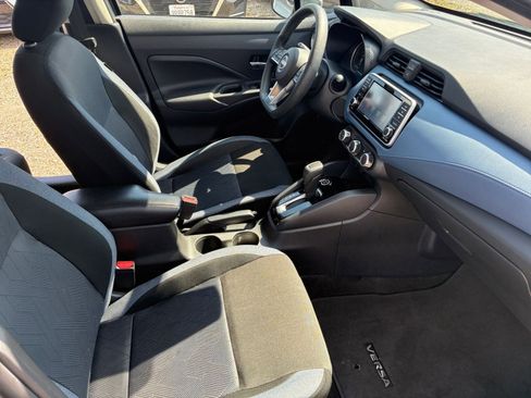 Used 2025 Nissan Versa SV w/ Trunk Package FWD image 34