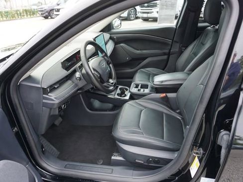 Used 2025 Ford Mustang Mach-E Premium image 32