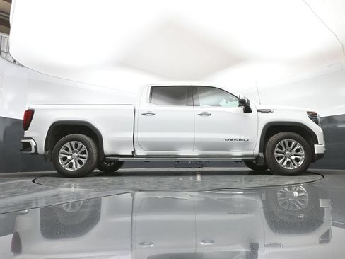 Used 2023 GMC Sierra 1500 Denali w/ Technology Package AWD/4WD image 48