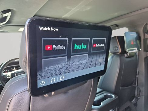 Used 2024 GMC Yukon AT4 w/ Technology Package AWD/4WD image 26