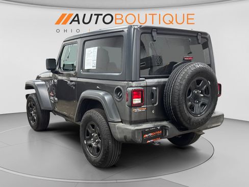 Used 2019 Jeep Wrangler Sport AWD/4WD image 3