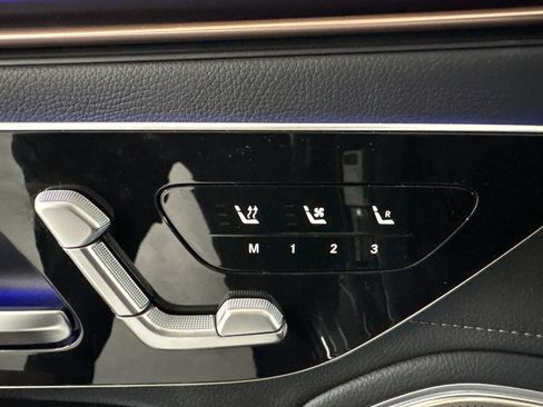 Certified 2023 Mercedes-Benz EQS 580 4MATIC Sedan w/ Exclusive Trim Package image 23