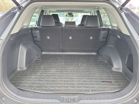 Used 2019 Toyota RAV4 XLE Premium image 14