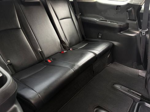 Certified 2024 Toyota Grand Highlander FWD image 24