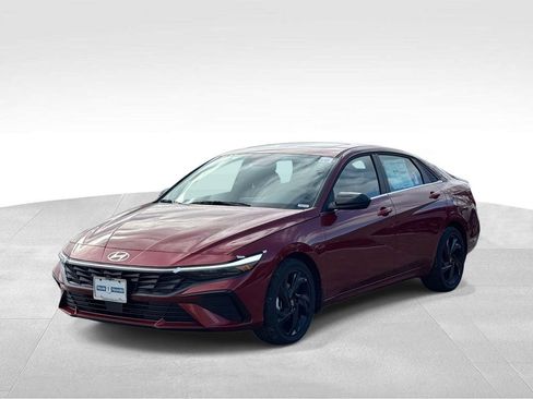 New 2026 Hyundai Elantra SEL Sport Premium FWD image 2