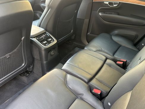Used 2023 Volvo XC90 T8 Plus w/ Protection Package Premier image 12