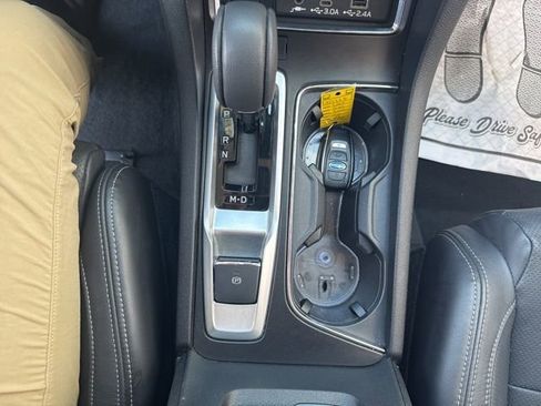 Used 2023 Subaru Ascent Limited AWD/4WD image 12