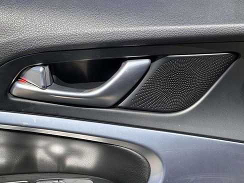 Used 2023 Genesis G70 2.0T AWD/4WD image 12
