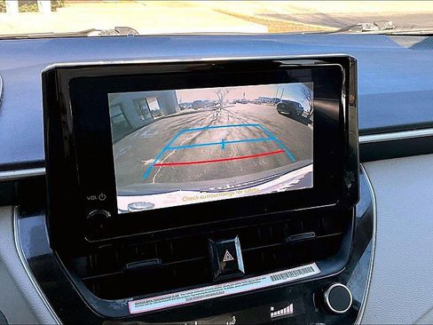 Used 2024 Toyota Corolla LE FWD image 22