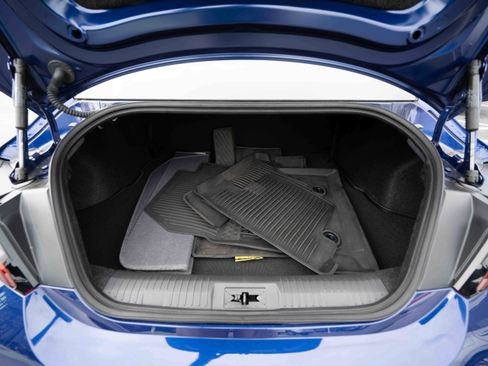 Used 2025 Toyota GR86 Premium w/ ALL Weather Mat Package (TMS) RWD image 27