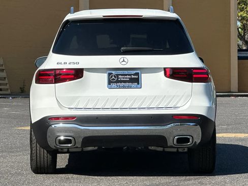 New 2026 Mercedes-Benz GLB 250 image 4