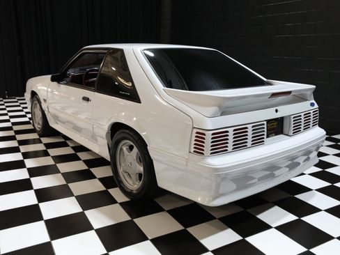 Used 1992 Ford Mustang GT RWD image 26