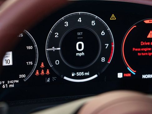 Certified 2026 Porsche Panamera image 19