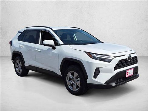 Certified 2025 Toyota RAV4 XLE AWD/4WD image 3