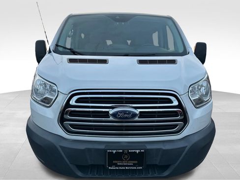 Used 2018 Ford Transit 350 XLT image 9