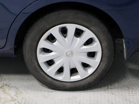 Used 2013 Nissan Versa S image 17