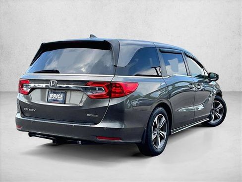 Used 2018 Honda Odyssey Touring image 2