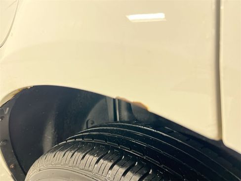 Used 2015 Chevrolet Equinox LT image 31