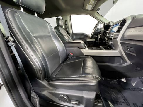 Used 2019 Ford F250 Lariat w/ Lariat Value Package image 27