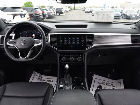 Used 2023 Volkswagen Atlas Cross Sport SE w/ Panoramic Sunroof Package image 7