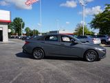 Used 2024 Hyundai Elantra Blue image 3