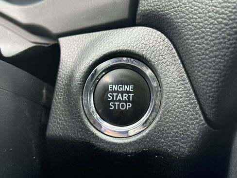 Used 2025 Toyota RAV4 XLE AWD/4WD image 23