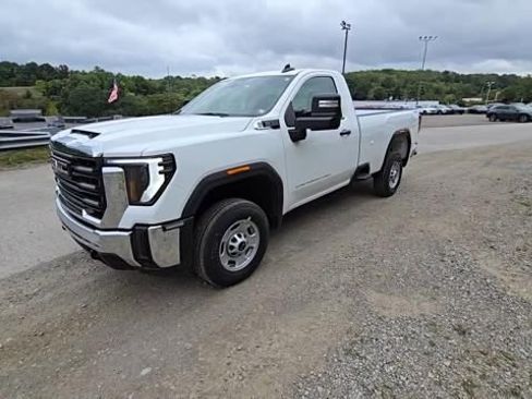 New 2024 GMC Sierra 2500 Pro image 2