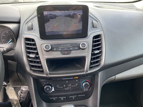 Used 2019 Ford Transit Connect XLT FWD image 13