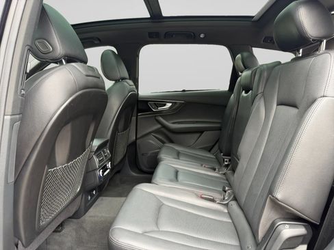 Used 2019 Audi Q7 3.0T Prestige w/ Prestige Package AWD/4WD image 27