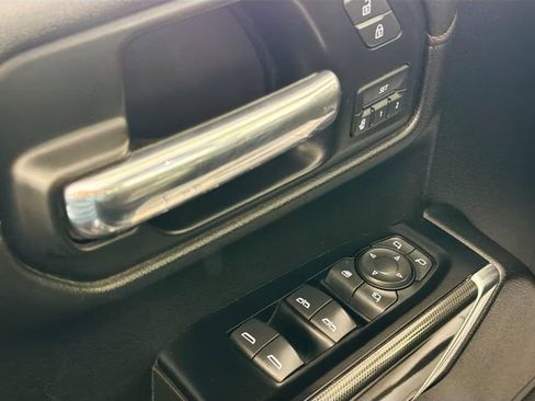 Used 2019 GMC Sierra 1500 AT4 w/ AT4 Preferred Package AWD/4WD image 19