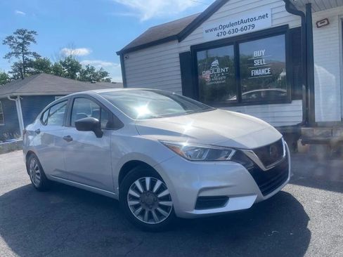 Used 2020 Nissan Versa S FWD image 1