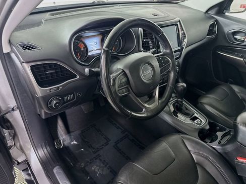 Used 2020 Jeep Cherokee Limited AWD/4WD image 19