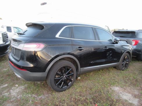 Used 2023 Lincoln Nautilus Reserve w/ Monochromatic Package image 4