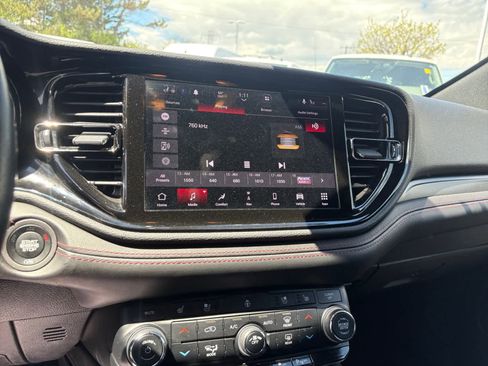 Used 2022 Dodge Durango R/T w/ Blacktop Package AWD/4WD image 21