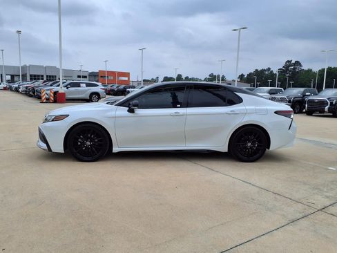 Certified 2021 Toyota Camry XSE w/ Navigation Package FWD image 8